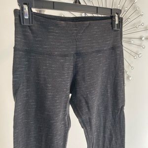 LULULEMON 🍋 Gray Pique Wunder Unders, sz 6